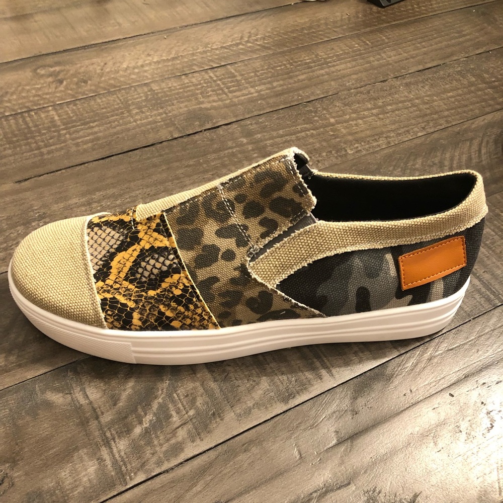 Multi print slip ons